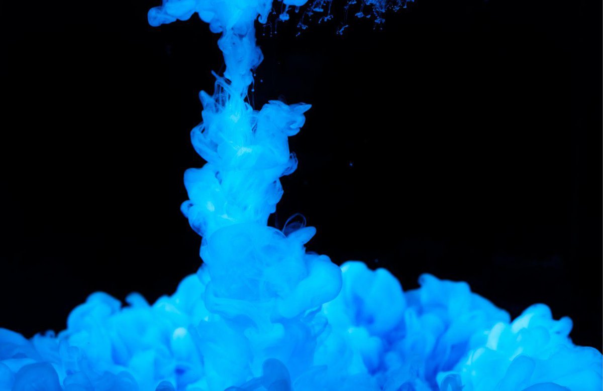 blue pigment in water