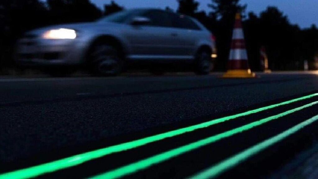 glow in the dark road markings